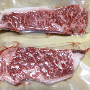 ステーキ・切落肉セット★サーロイン2枚フィレ2枚★持続可能性を追求して生産中！