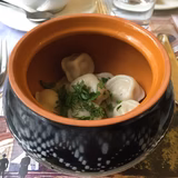 エメラルドグリーン