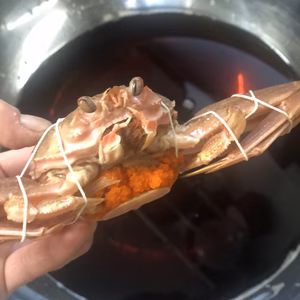 おまけ付！香箱蟹の船上漬け3杯〜！蒸し蟹や蟹めしにアレンジもおすすめ！