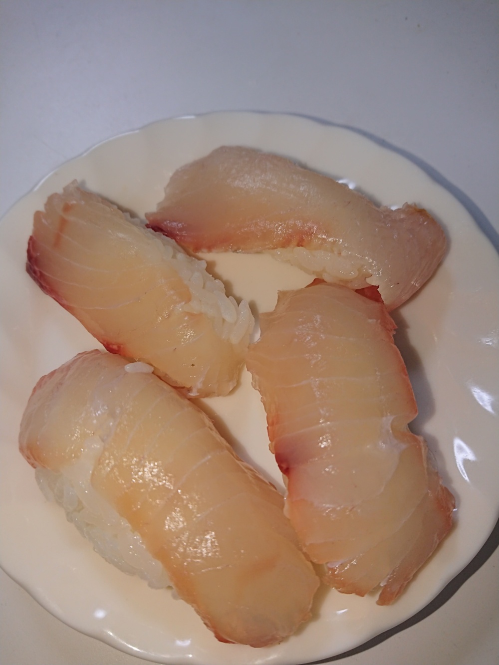 販売開始 後悔させない 相島産一本釣り高級ヒラマサ 捌いて真空で便利 農家漁師から産地直送の通販 ポケットマルシェ