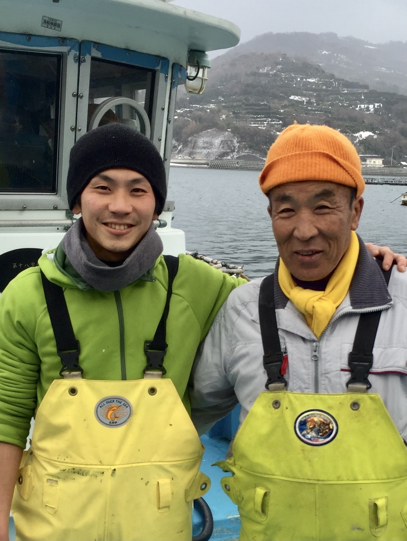 愛媛県佐田岬産 昔ながらの伝統製法 薪炊き鉄釜ひじき  ３袋セット｜水産加工品の商品詳細｜ポケットマルシェ｜産地直送で旬の食材が生産者(農家・漁師)から届く