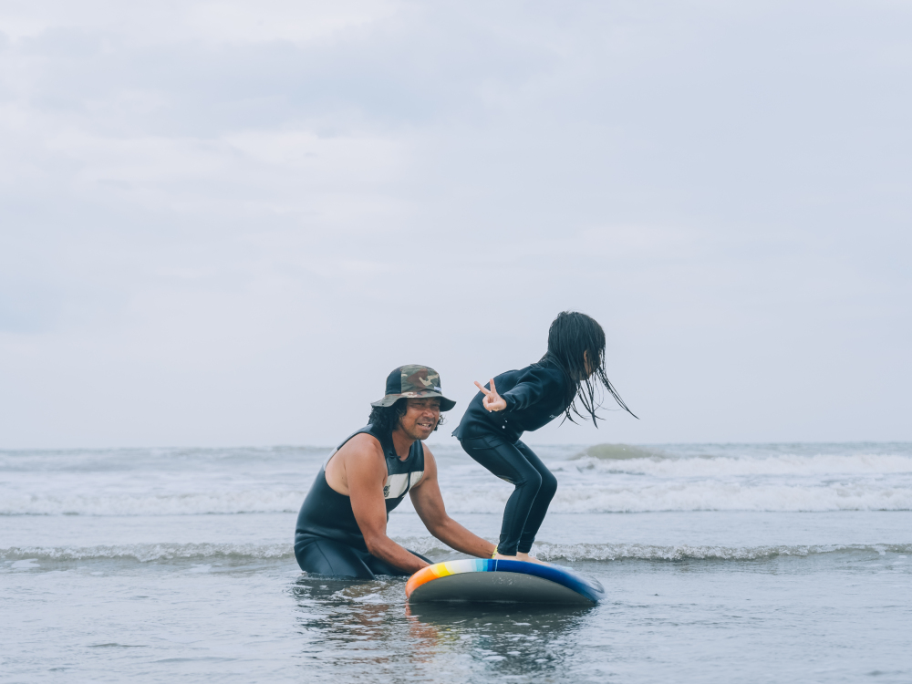 サーファーから波乗りサーフィン体験