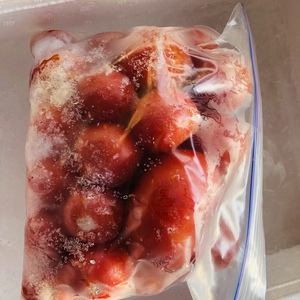冷凍トマト❗️料理に便利❗️