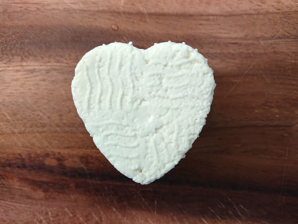 【長野県産】ヤギさんのミルクで作るリコッタチーズ（ラ・ファータ）