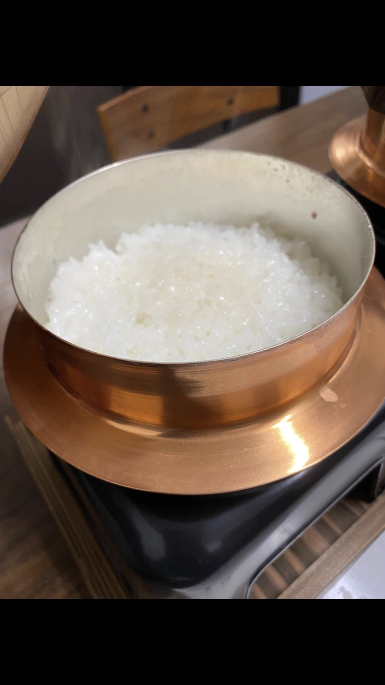 贈答用化粧箱入り ｢つや姫｣ 白米５ｋｇ 特別栽培米 令和5年産 氷河米