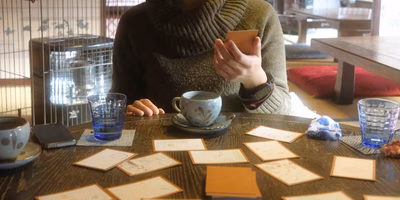 編集部の大晦日。こたつと手作りかるたで振り返る平成31年と令和元年【編集後記前編】