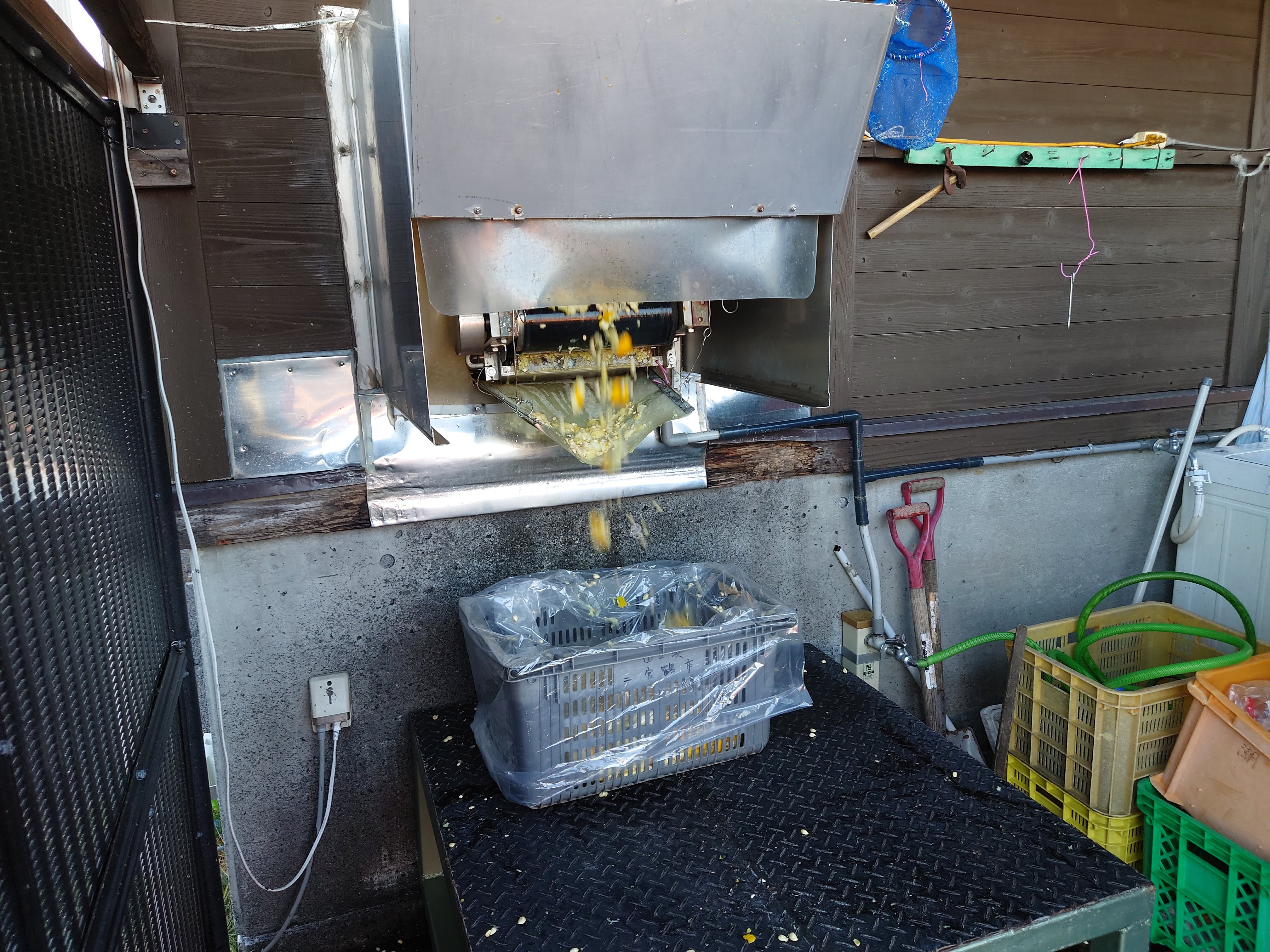 ふれあい農園の柚子果汁 栽培期間農薬不使用無添加 720ml｜ジュースの