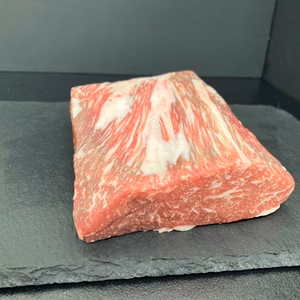 希少部位　八雲牛とも三角ブロック500g