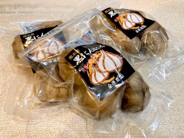 【送料一律】球磨産！とろ〜り甘い熟成黒にんにくS4個 農薬化学肥料不使用