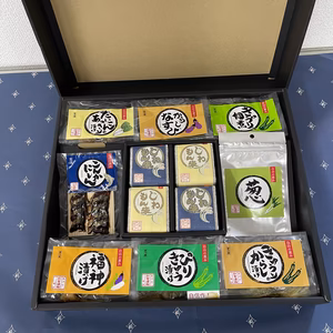 お求め易く登場！弥介さの加工食品ギフトセット