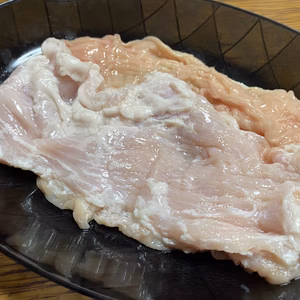 上ホルモン（直腸）1ｋｇ前後（ノーカット）*数量限定　【香心ポーク】