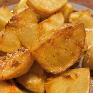 【皮ごとまるっと】ミニメークイン（土付き）　新じゃが！