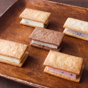 【2023福袋】果樹園生まれのバターサンド5種セット10個入り　今なら+1個増量