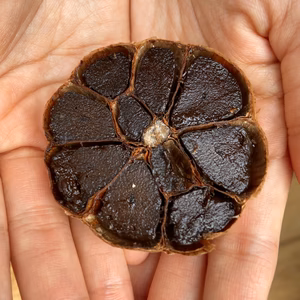 長崎県産　熟成黒にんにく