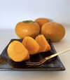 極上果汁！紀州てまり(柿) 家庭用サイズ混合(2L以上) 4玉入り