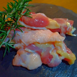 （冷凍食肉）さがらさんちの「熊本えごま鶏」