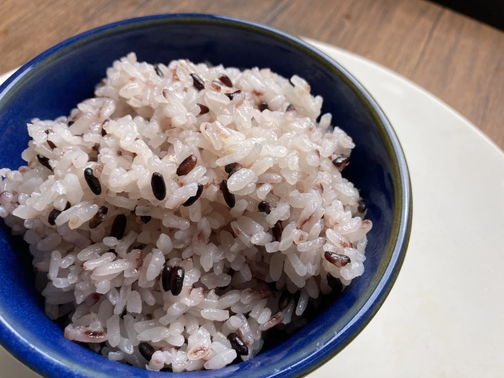 お米食べ比べ！真空パック300g×4 と黒米！500g