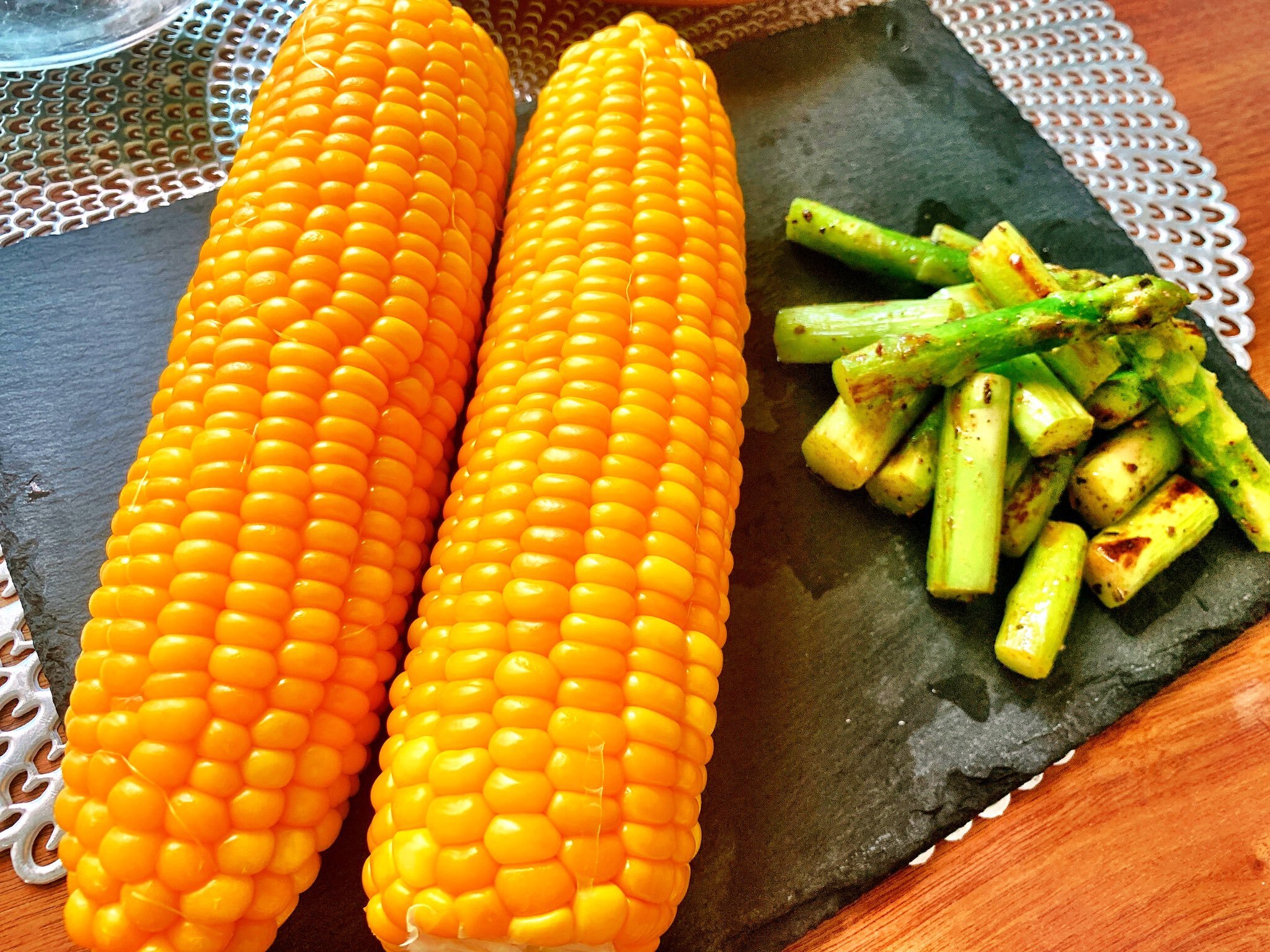 数量限定 今年も幸せの共演 スイートコーン アスパラセット 農家漁師から産地直送の通販 ポケットマルシェ
