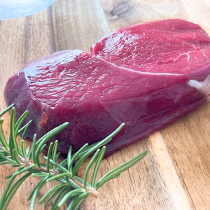 ‼️年間20セット限定‼️芳醇で柔らかい0歳のエゾ鹿肉