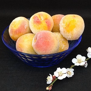 大粒の完熟南高梅を冷凍し風味そのまま直送！！　