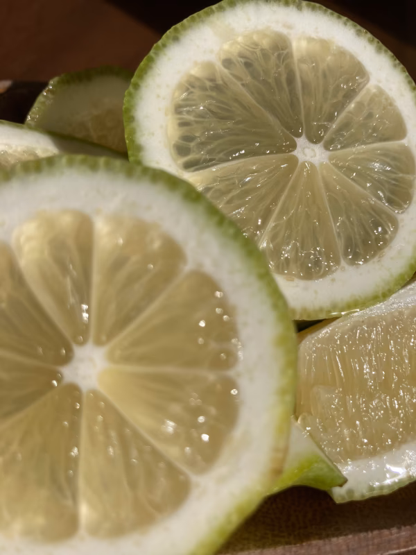 フレッシュ‼︎黄緑色レモン‼︎まろやかなハウス栽培レモン‼︎