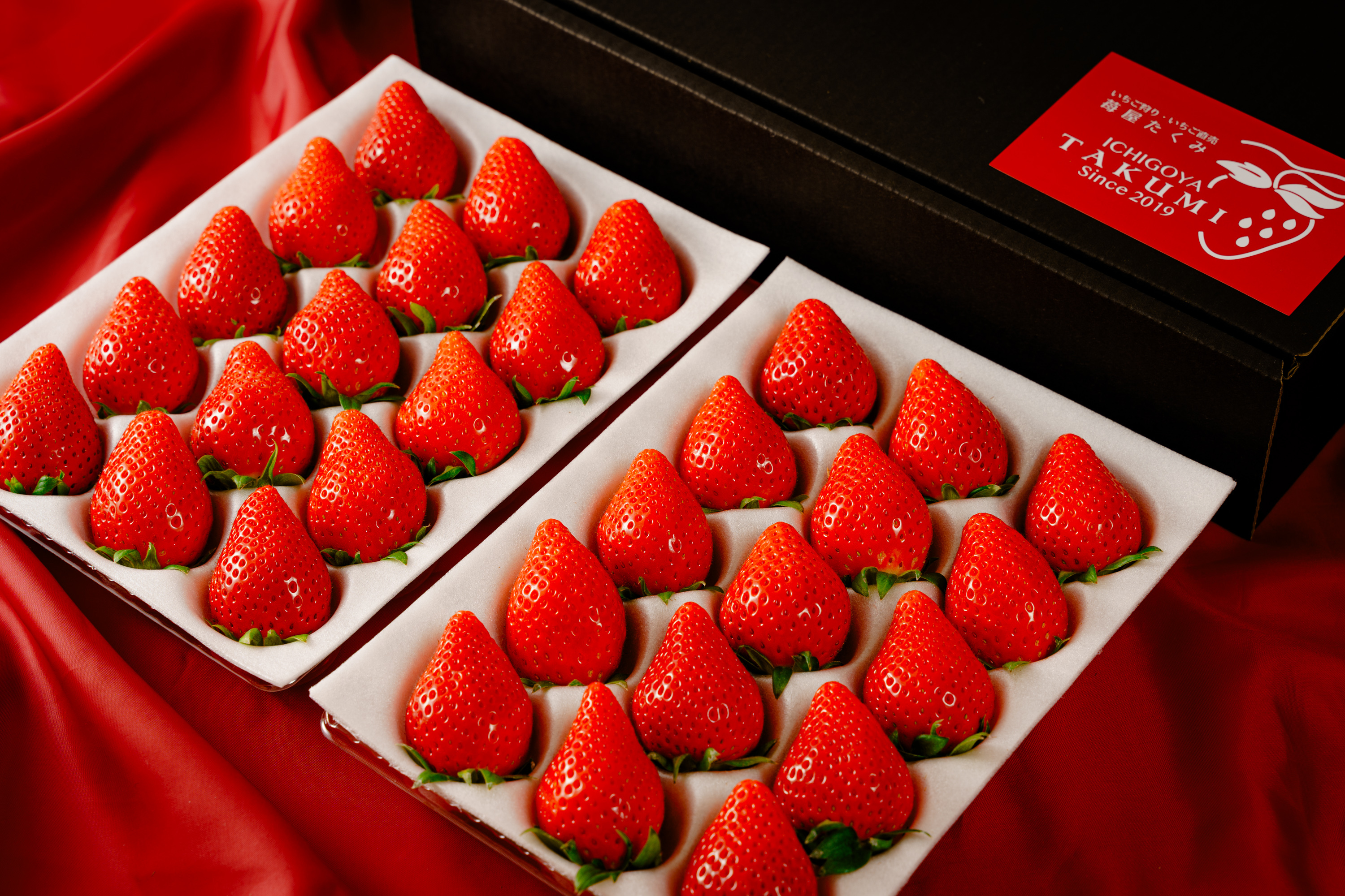 群馬県やよいひめ（いちご）約400gx2シート 群馬県いちご品評会最高