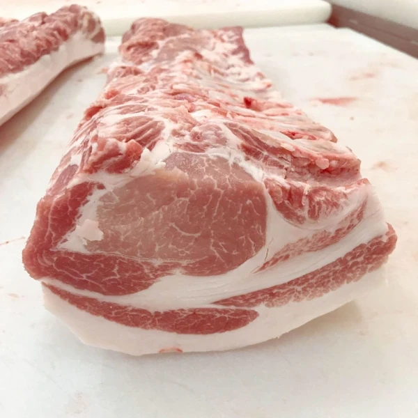 ロース肉ブロック　ローストポーク・BBQに　発酵食品を食べて育った豚「雪乃醸」