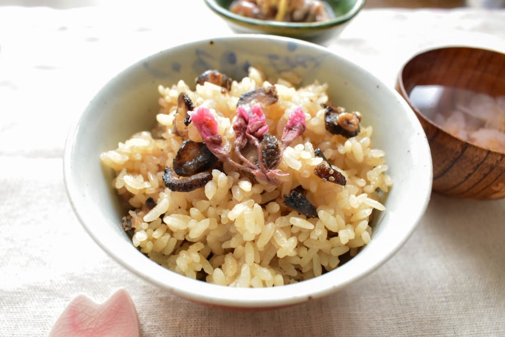 このわた塩辛 炊き込みご飯 三杯酢 なまこを丸ごといただくレシピ 農家漁師から産地直送の通販 ポケットマルシェ