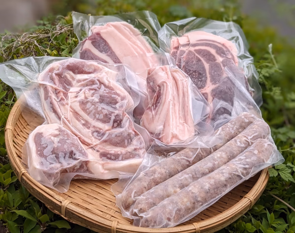 【希少！猪骨付き肉入り】 まんぷくBBQセット