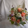 バラのアレンジメント 〜季節の草花を添えて〜