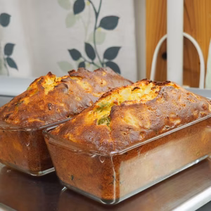 ドライ野菜のケークサレ　小麦　1本