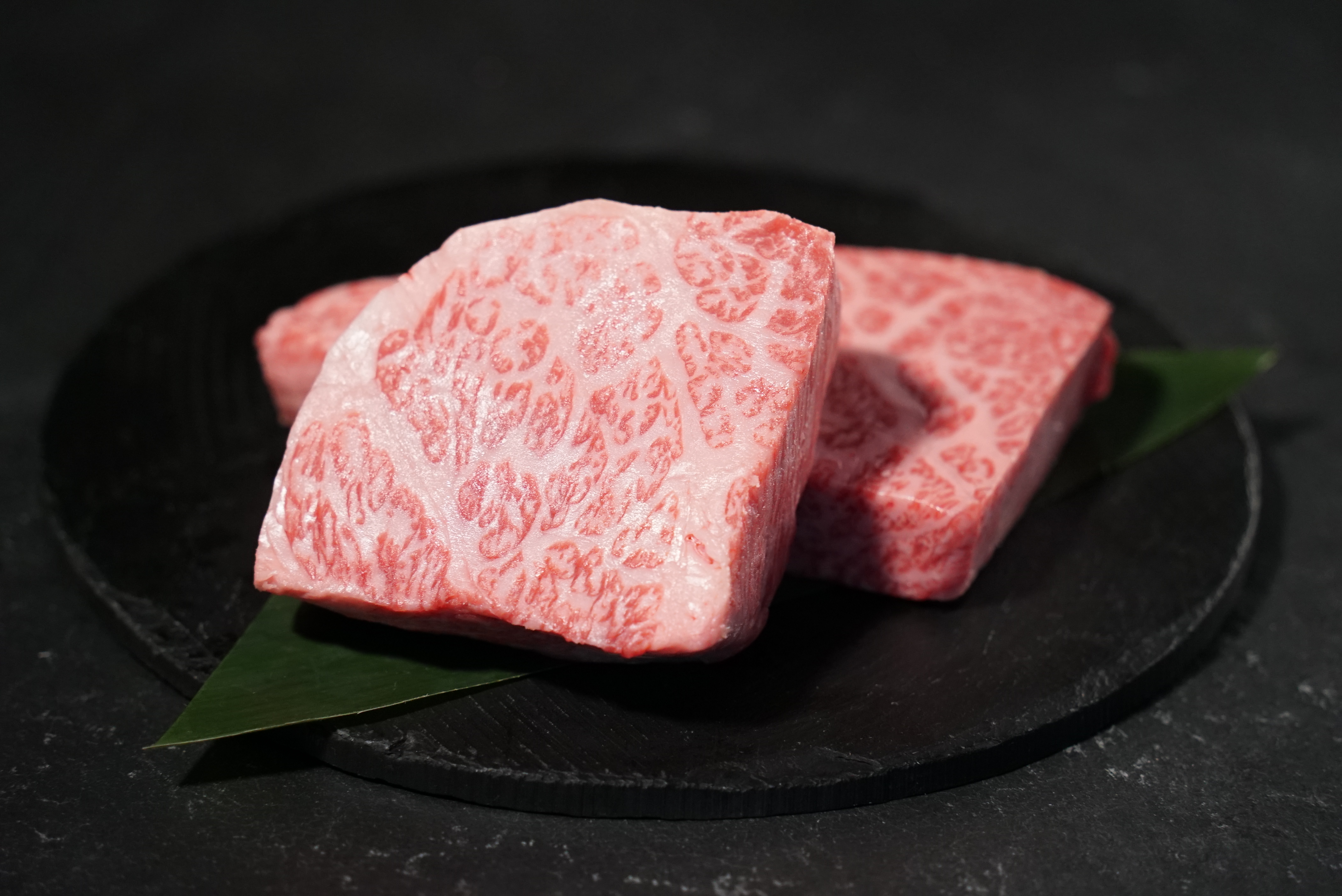 14[とろける食感と柔らかさ]鳥取和牛希少部位ザブトンステーキ 1枚110g