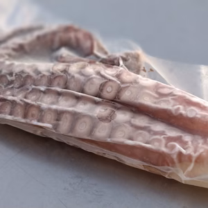 【大人気 浜茹で！】タコの足 2本入り　300〜400g