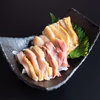 これぞ本場の鶏刺し！大摩桜 王道のモモ・ムネ90g×4P/オリジナル醤油（冷凍）