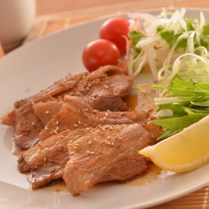 ｢夏ギフト｣田んぼ豚とウィンナーのセット 焼き肉・BBQに！