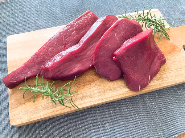 ‼️希少、限定あり‼️芳醇で柔らかい0歳のエゾ鹿肉