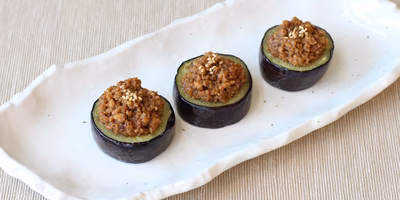 【地域の伝統・郷土料理】なすの肉味噌のせ