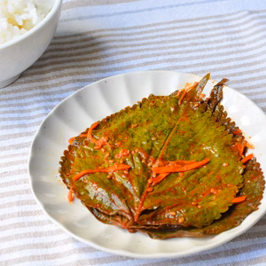 えごま農家直送！！「えごま醬油漬け300g」と「えごまキムチ漬け300ｇ」