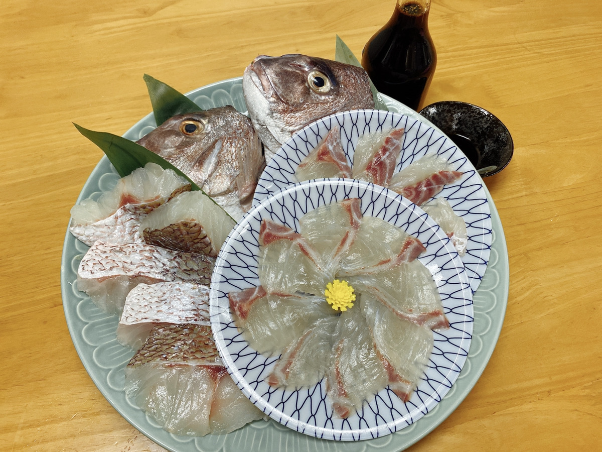 夏ギフト 鮮度抜群真鯛 もらって嬉しい九州の専用調味料セット Firesh 農家漁師から産地直送の通販 ポケットマルシェ