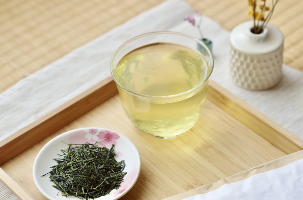 桜葉の香りがするお茶「静7132」＆普段飲み茶に最適な煎茶「和」の飲み比べセット