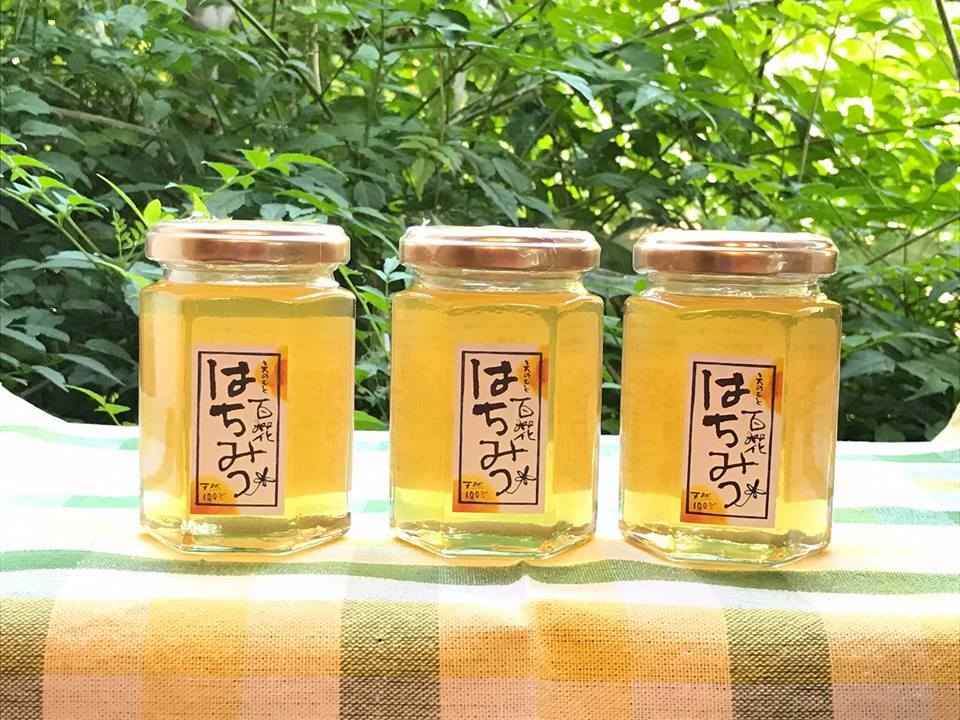 1本　バッキー農園 生はちみつ非加熱1200g