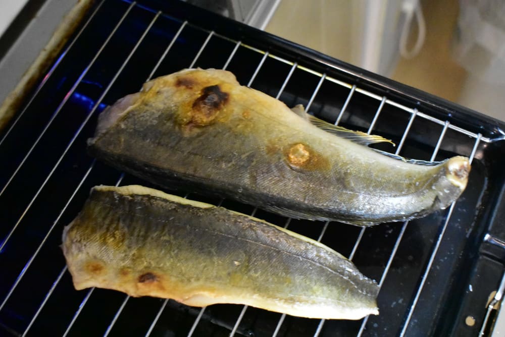 お魚料理入門編 焼 煮 飯 汁 4つの基本のお魚レシピ 農家漁師から産地直送の通販 ポケットマルシェ