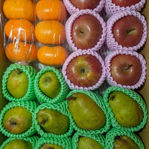 柿とりんごとラ・フランス