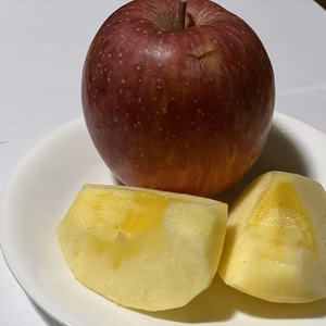 【訳あり、お買い得】12月上旬〜順次発送　葉取らずサンフジ　家庭用