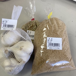 高沢さんの化学肥料無使用アマランサス、そばの実、ニンニクセット