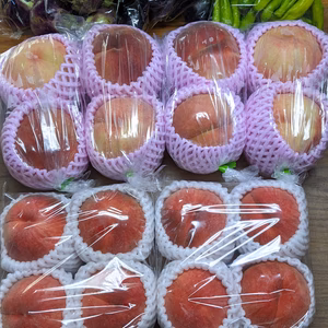 桃と夏野菜の詰め合わせ