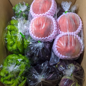 桃と夏野菜の詰め合わせ
