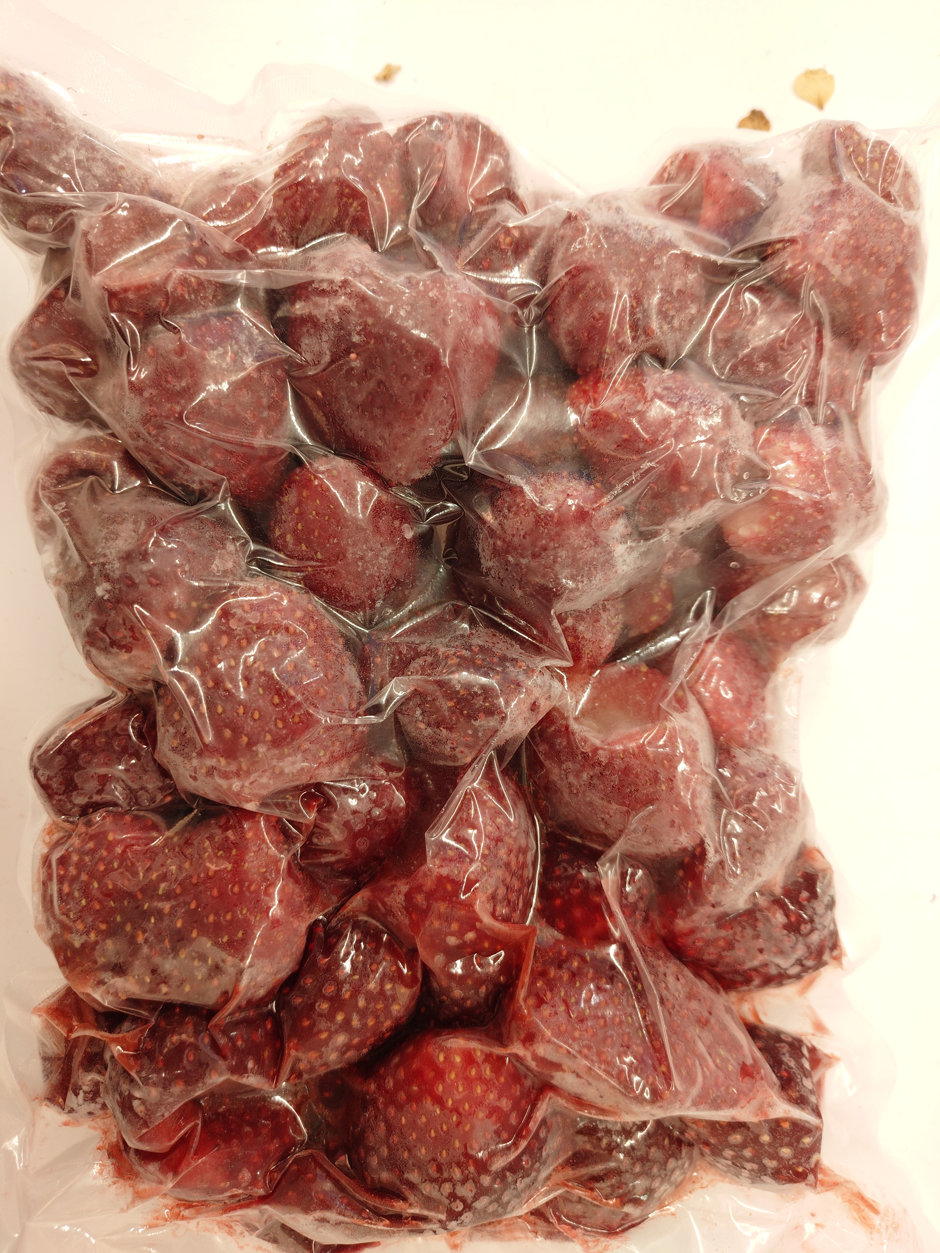 真紅の美鈴 冷凍イチゴ 1KG 送料無料 真紅の美鈴 冷凍いちご 約1kg】有機肥料で栽培した完熟いちご真紅の