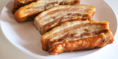 フライパンで燻製！自家製ベーコンの作り方を解説します