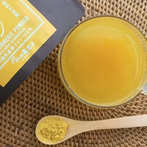 賞味期限間近セール！【100g】健康茶にもお料理にも！沖縄産自然栽培春ウコン粉末